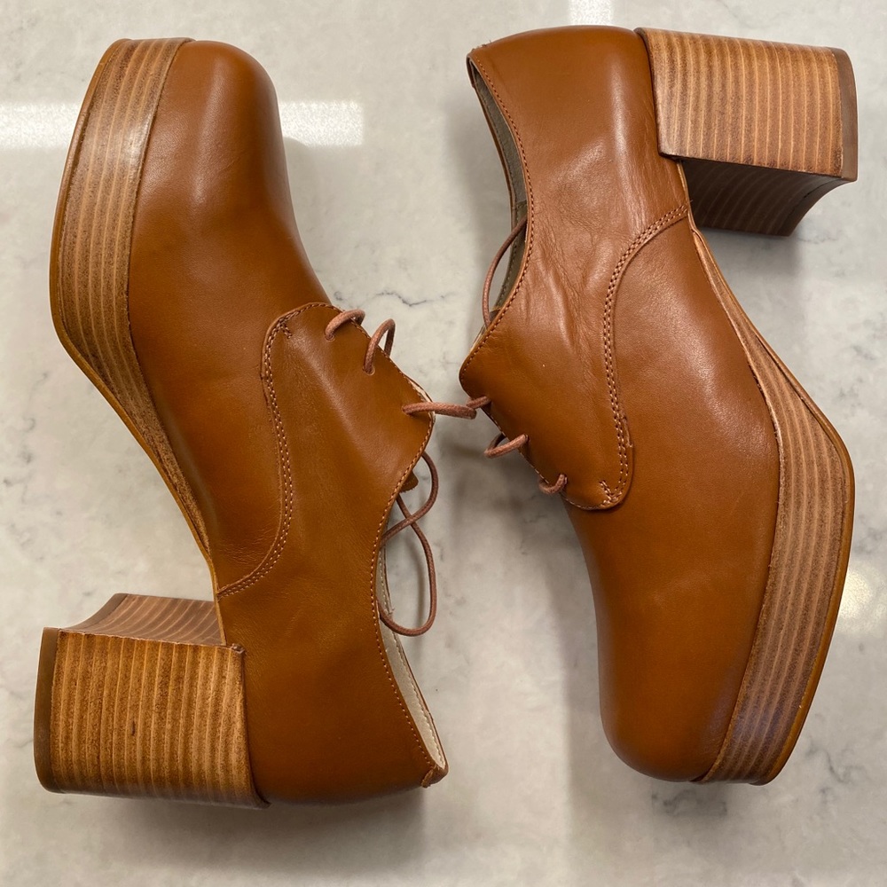 IntentionallyBlank, tan, Albany style heels (SZ 9)
